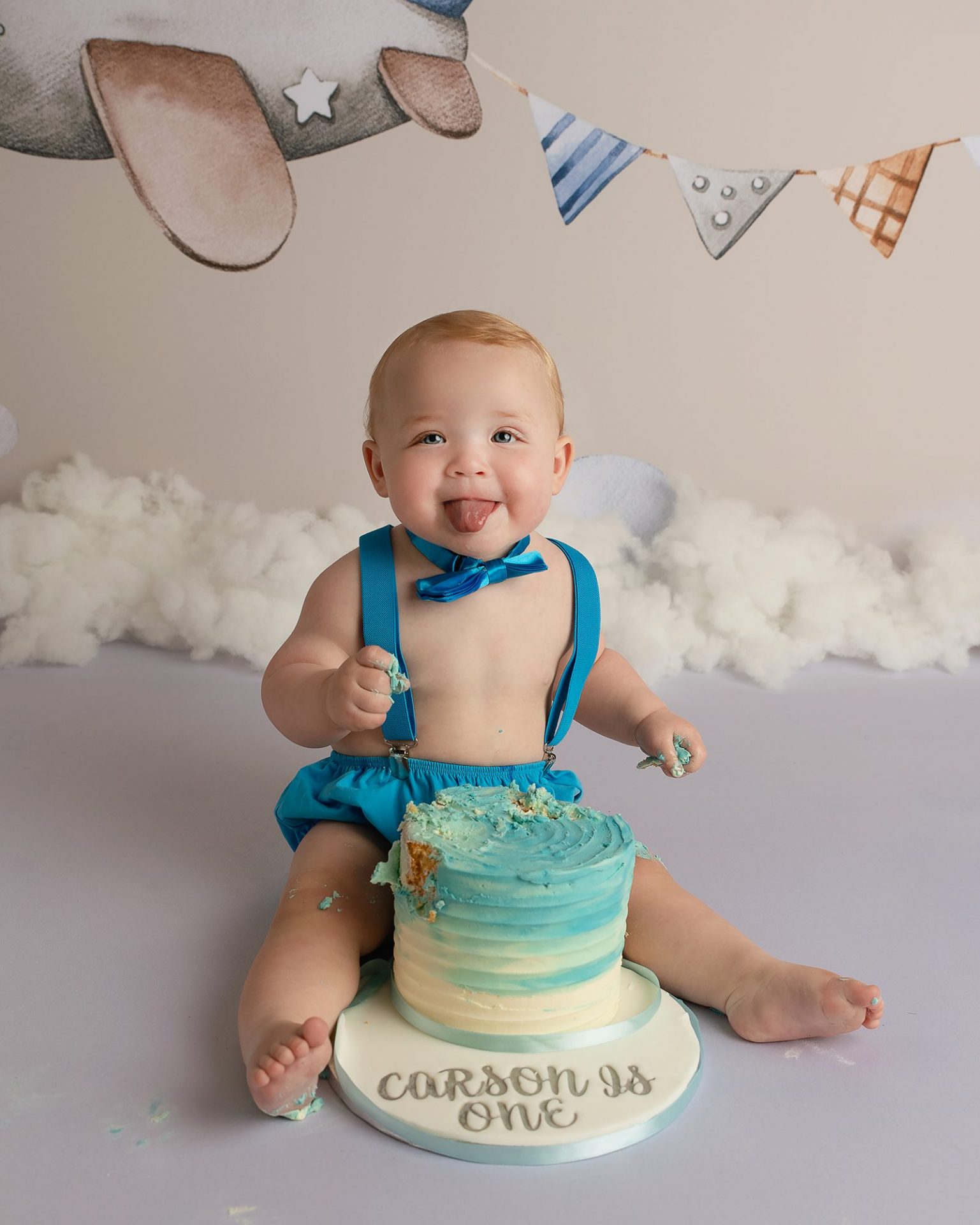 Cake Smash Photography for your little ones first birthday